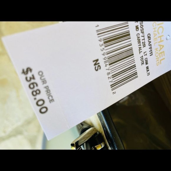 NWT Michael Kors jet set carry all tote graffiti - Picture 3 of 6